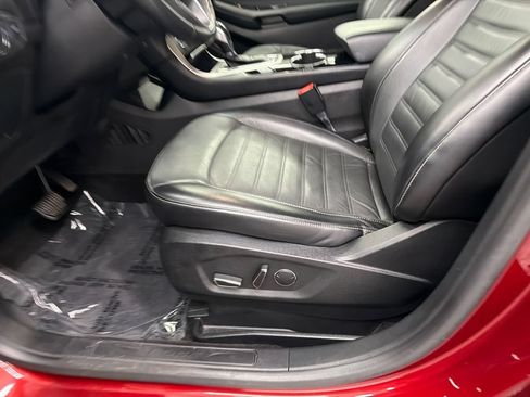 Used 2018 Ford Edge SEL w/ Equipment Group 201A FWD image 10