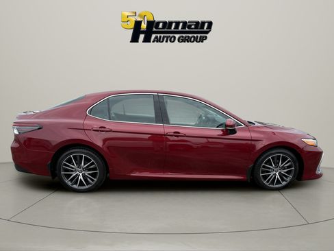 Used 2021 Toyota Camry XLE w/ Navigation Package FWD image 6