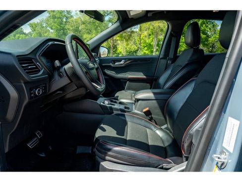 Used 2024 Ford Escape ST-Line Select w/ Tech Pack #1 AWD/4WD image 12