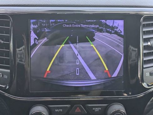 Used 2019 Jeep Grand Cherokee Laredo w/ Laredo X Package image 22