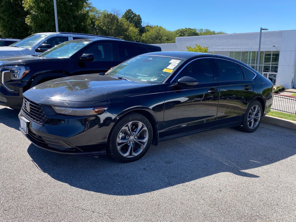 Used 2023 Honda Accord EX-L image 4