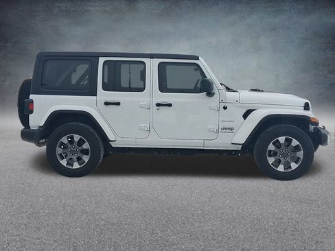 Used 2023 Jeep Wrangler Unlimited Sahara w/ Cold Weather Group AWD/4WD image 6