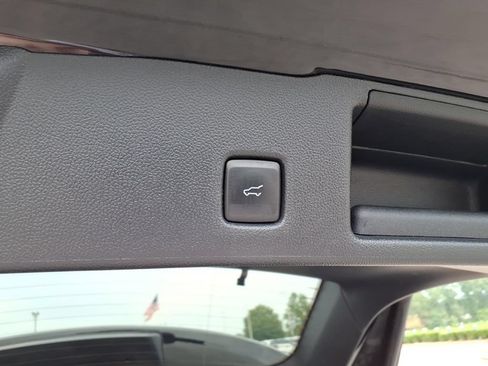 Used 2021 Ford Escape SE w/ Convenience Package FWD image 25