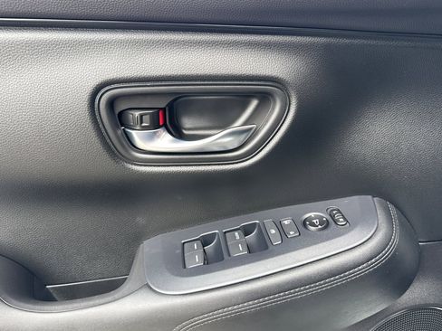 Used 2023 Honda HR-V LX image 15