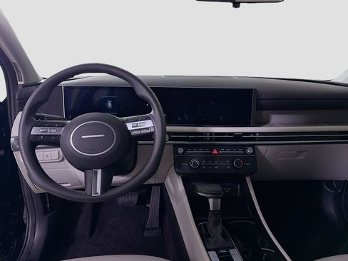 Used 2025 Hyundai Tucson SE FWD image 23