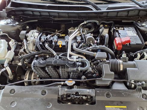 Used 2024 Nissan Altima 2.5 S FWD image 33