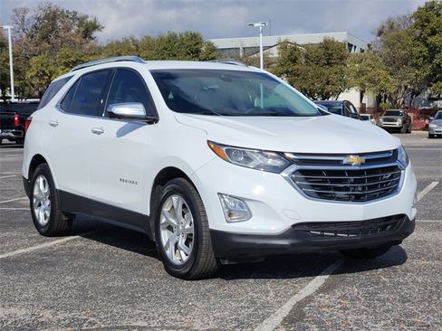 Used 2020 Chevrolet Equinox Premier image 2