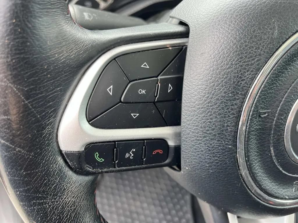 Used 2021 Jeep Renegade Trailhawk w/ Sun & Sound Group AWD/4WD image 30