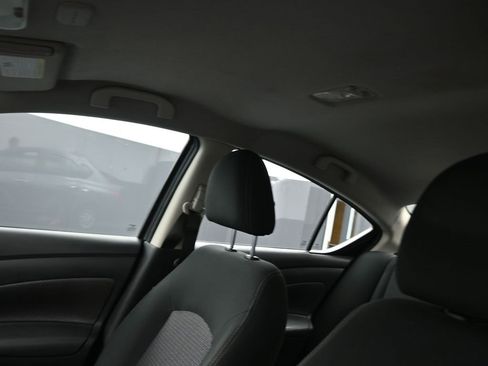 Used 2019 Nissan Versa SV image 2