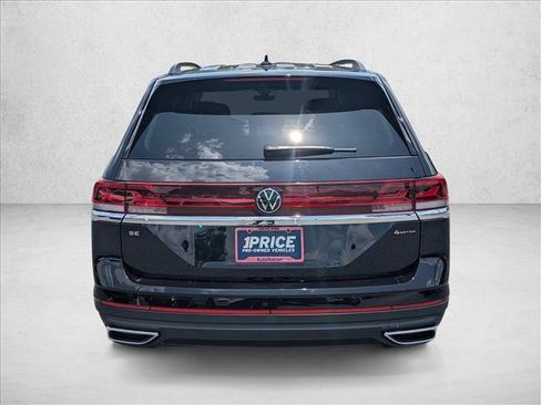 Used 2025 Volkswagen Atlas SE AWD/4WD image 7