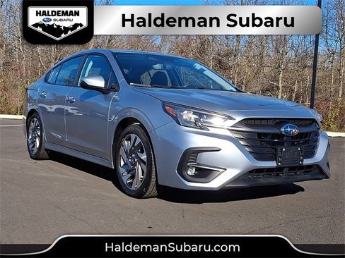 Used 2023 Subaru Legacy Limited image 1