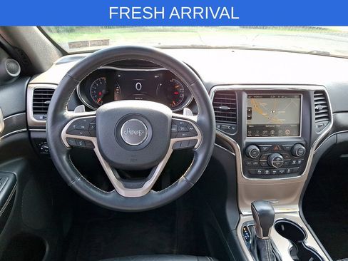 Used 2016 Jeep Grand Cherokee Limited AWD/4WD image 2
