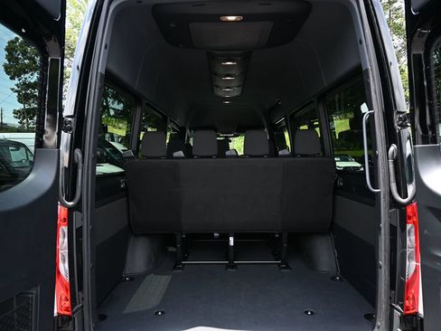 Used 2025 Mercedes-Benz Sprinter 2500 image 28