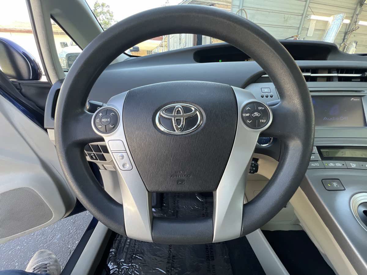 Used 2015 Toyota Prius Two FWD image 11