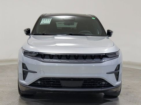 Used 2024 Jeep Wagoneer Launch Edition image 8