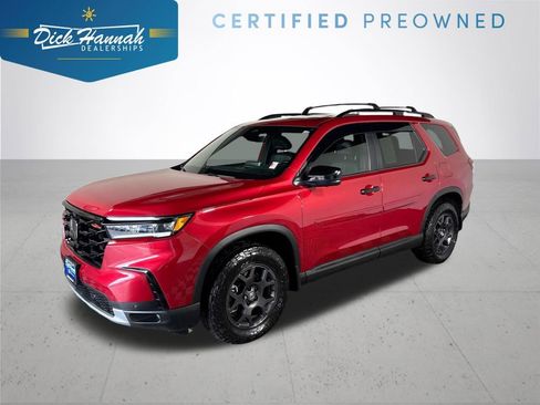 Certified 2025 Honda Pilot TrailSport image 1