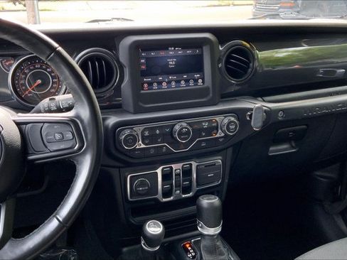 Used 2022 Jeep Wrangler Unlimited Sport AWD/4WD image 5