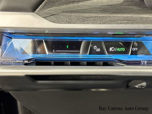 Used 2023 BMW 740i RWD image 10