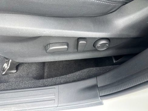 Certified 2024 Subaru Forester Premium AWD/4WD image 9