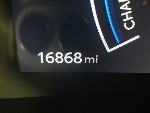 Used 2025 Toyota Camry SE image 19