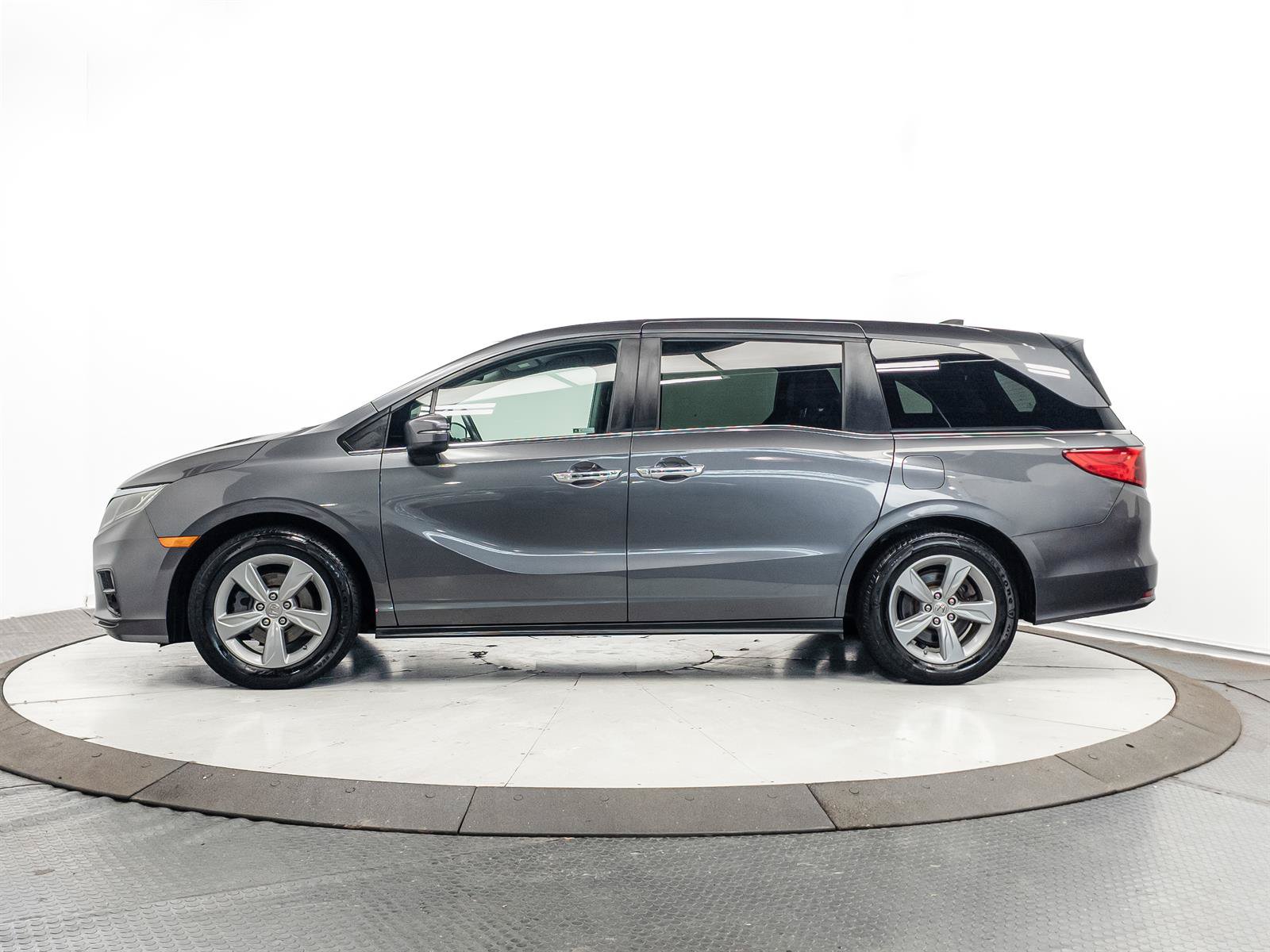 Used 2019 Honda Odyssey EX image 10
