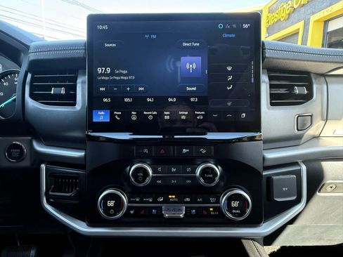 Used 2024 Ford Expedition Max XLT image 16