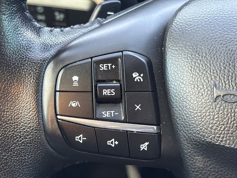 Used 2020 Ford Escape Titanium image 15