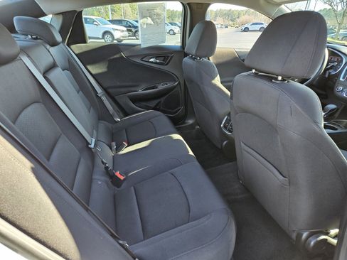 Used 2024 Chevrolet Malibu LT image 19