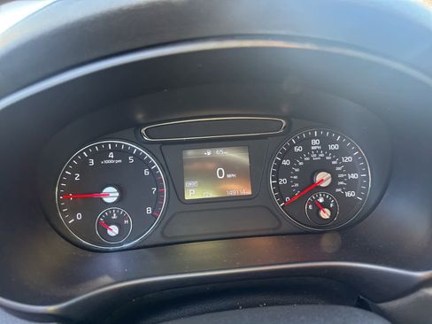 Used 2019 Kia Sorento LX image 23