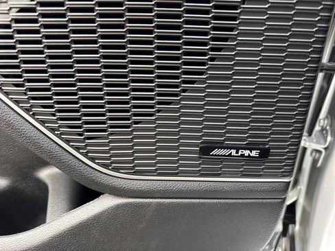 Used 2021 Jeep Grand Cherokee L Limited w/ Luxury Tech Group II image 17