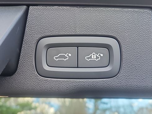 New 2026 Volvo XC60 B5 Ultra w/ Protection Package Premier image 14