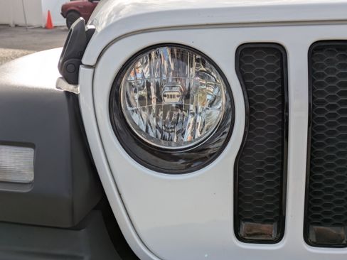 Used 2021 Jeep Wrangler Unlimited Sport image 10