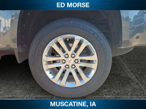 Used 2015 GMC Canyon SLT w/ Driver Alert Package AWD/4WD image 10