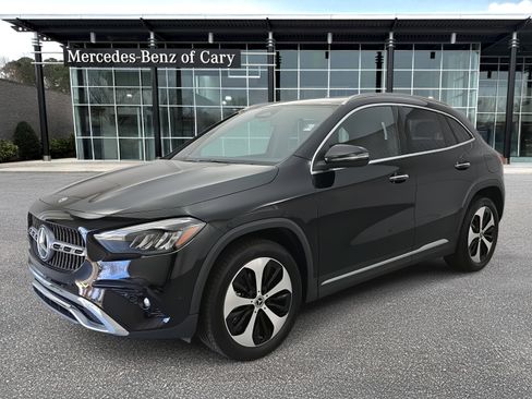 Used 2025 Mercedes-Benz GLA 250 image 1