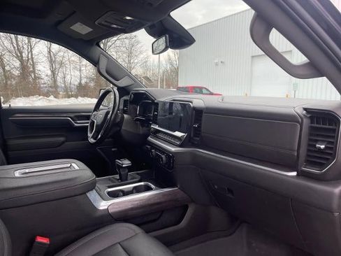 Used 2022 Chevrolet Silverado 1500 LTZ AWD/4WD image 22