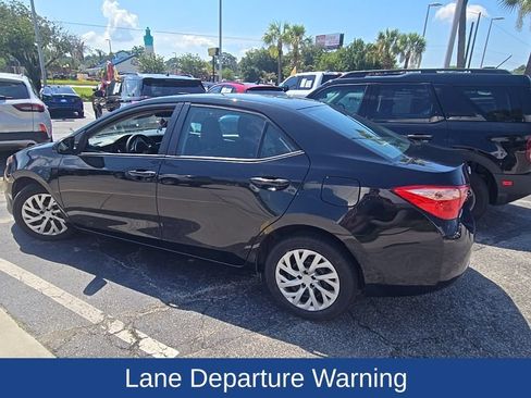 Used 2018 Toyota Corolla LE FWD image 5