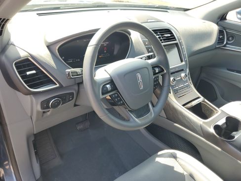 Used 2019 Lincoln Nautilus Reserve AWD/4WD image 13