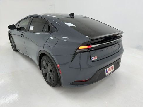 New 2026 Toyota Prius Plug-In Hybrid FWD image 38