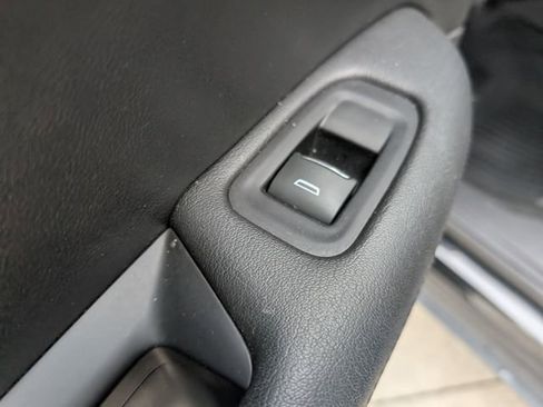 Used 2018 Cadillac XT5 Luxury w/ Driver Awareness Package image 12