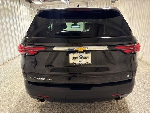 Used 2023 Chevrolet Traverse LT w/ LT Premium Package AWD/4WD image 5