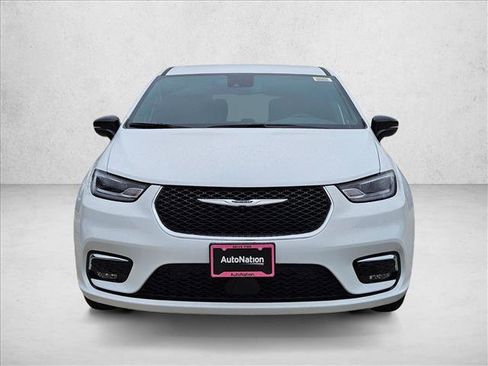 New 2026 Chrysler Pacifica Select image 6