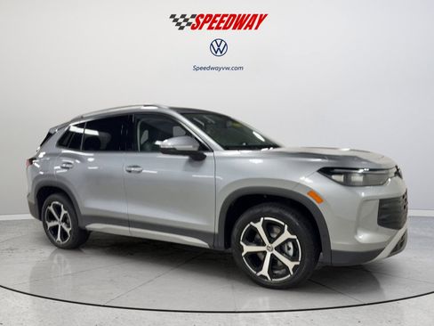 New 2026 Volkswagen Tiguan SE AWD/4WD image 12