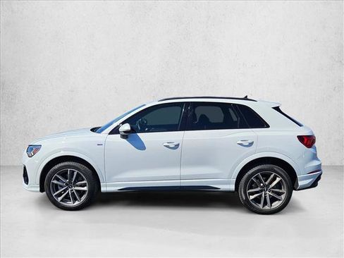 Used 2025 Audi Q3 2.0T Premium w/ Convenience Package AWD/4WD image 9