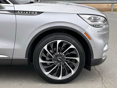 Used 2020 Lincoln Aviator Reserve w/ Equipment Group 202A image 44