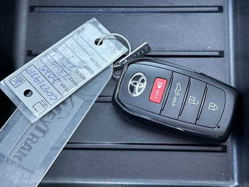 Used 2025 Toyota Tundra Limited image 27