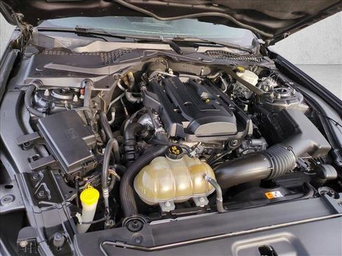 Used 2017 Ford Mustang Coupe RWD image 20