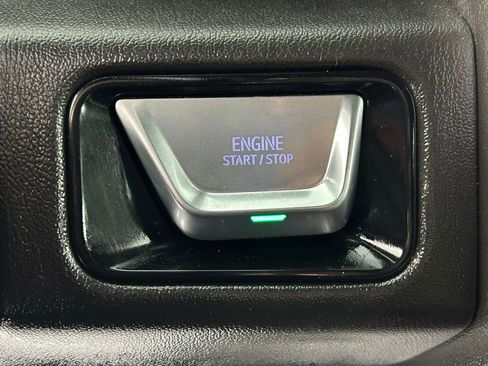 Used 2025 GMC Yukon XL Denali w/ Sun & Power Step Package image 25