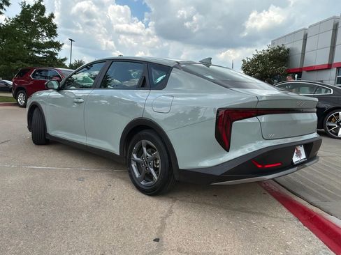 Used 2025 Kia K4 FWD image 8