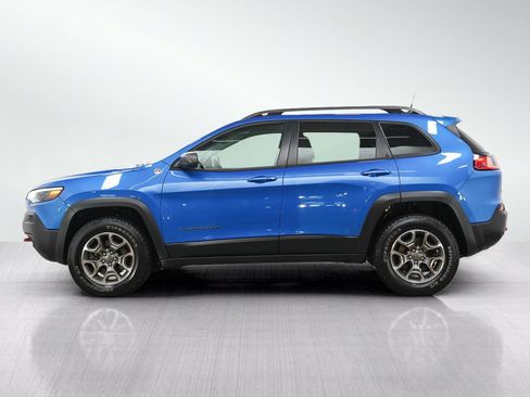 Used 2020 Jeep Cherokee Trailhawk w/ Cold Weather Group AWD/4WD image 2
