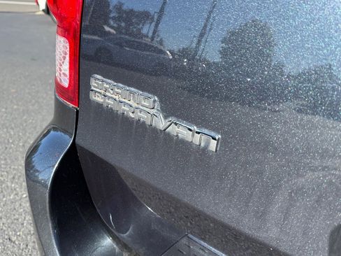 Used 2014 Dodge Grand Caravan American Value Package w/ UConnect Hands-Free Group image 7